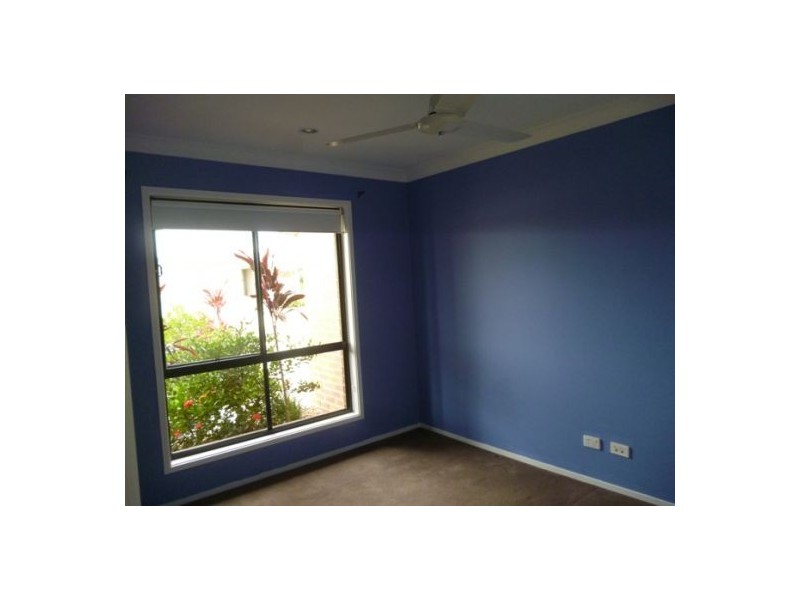 16 Santa Maria Avenue, Urraween QLD 4655