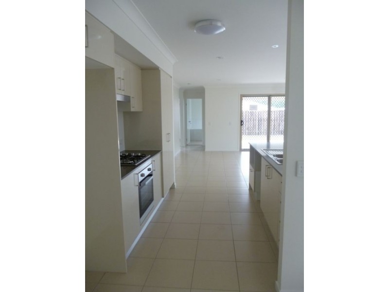 14 Oxley Circuit, Urraween QLD 4655