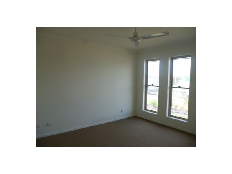 14 Oxley Circuit, Urraween QLD 4655