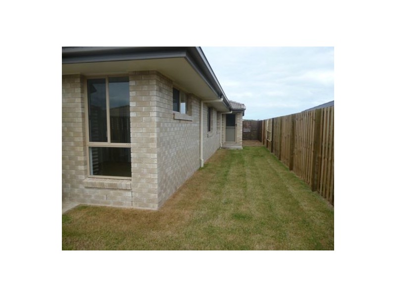 14 Oxley Circuit, Urraween QLD 4655