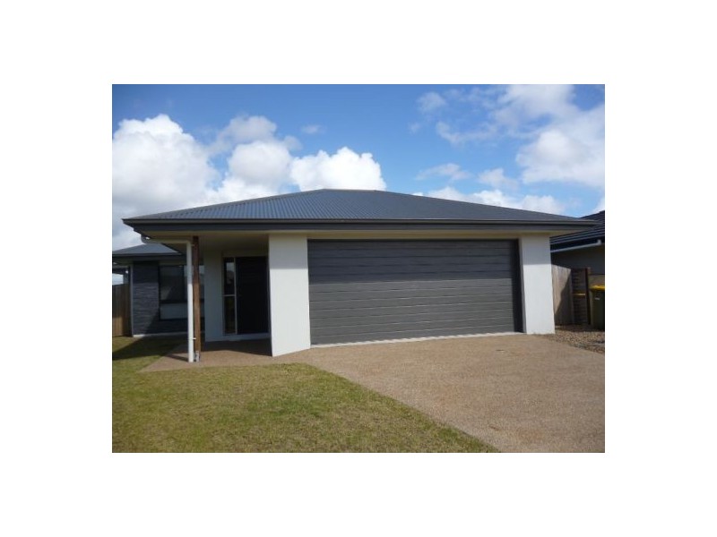 38 Earl Saint Vincent, Eli Waters QLD 4655