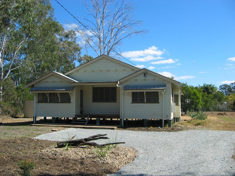 11 James Street, Howard QLD 4659
