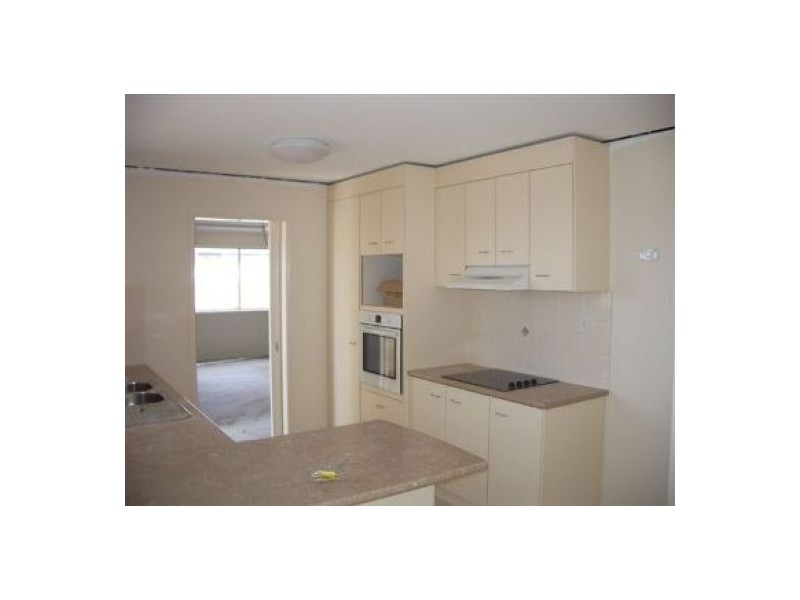 10 Bronton Way, Point Vernon QLD 4655