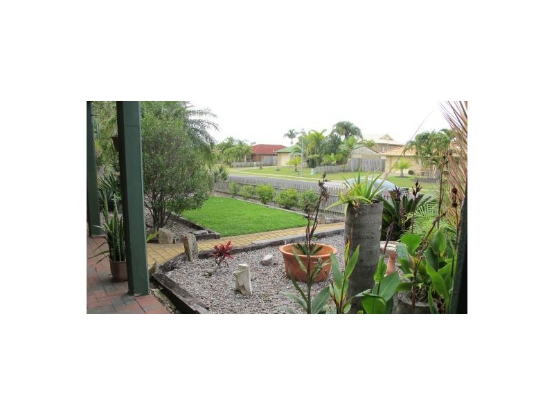 169 Pulgul Street, Urangan QLD 4655