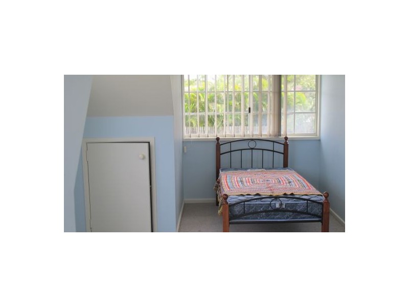 169 Pulgul Street, Urangan QLD 4655