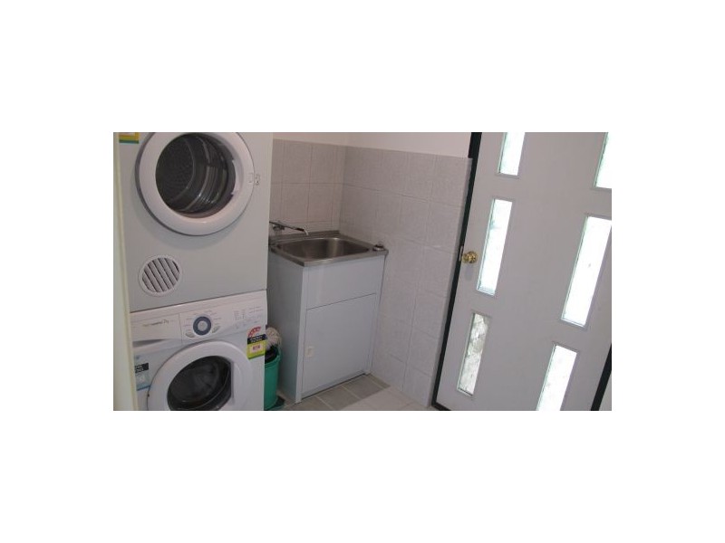 169 Pulgul Street, Urangan QLD 4655