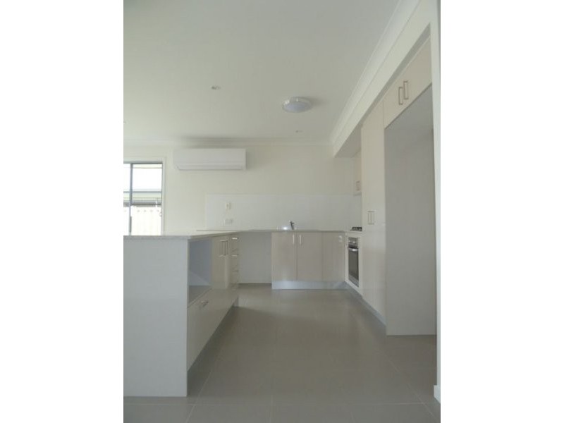 18 Oxley Circuit, Urraween QLD 4655