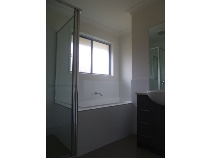 18 Oxley Circuit, Urraween QLD 4655