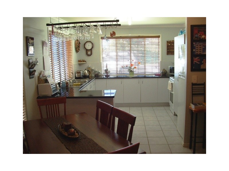 27 Miller Street, Urangan QLD 4655