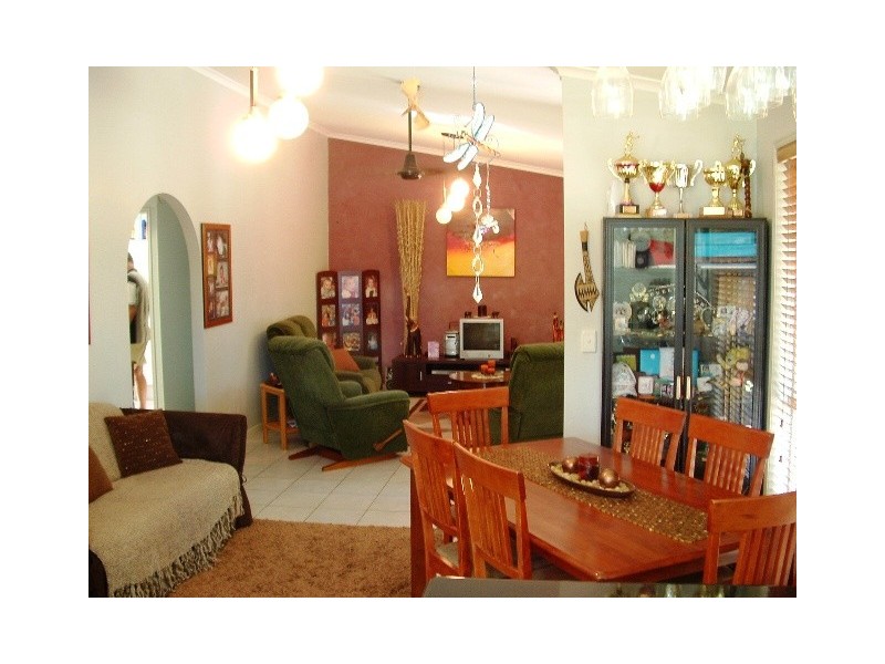 27 Miller Street, Urangan QLD 4655