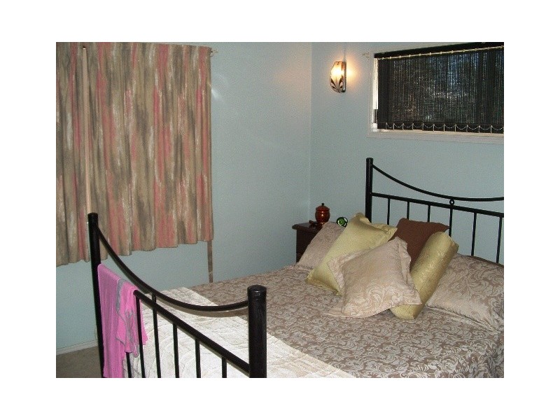 27 Miller Street, Urangan QLD 4655