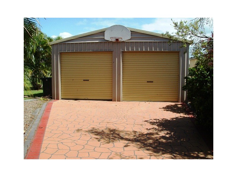 27 Miller Street, Urangan QLD 4655
