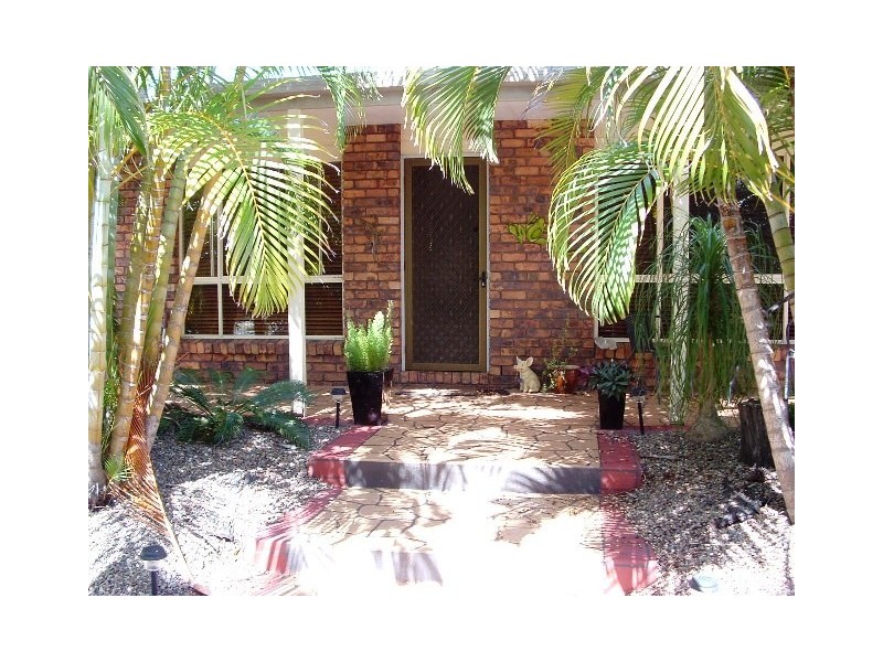 27 Miller Street, Urangan QLD 4655