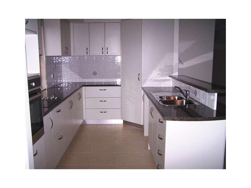 12 Barry Street, Torquay QLD 4655