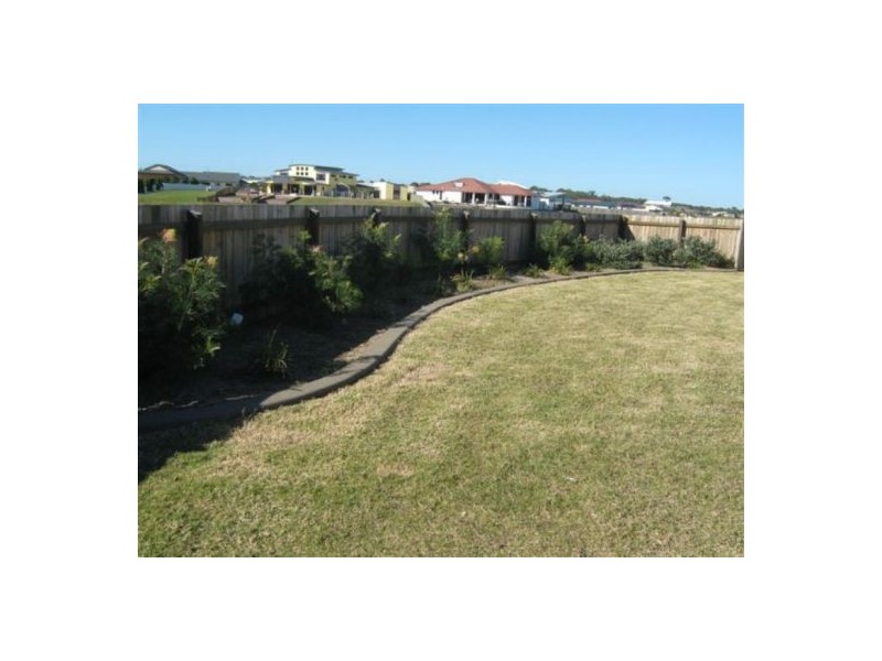 14 Bounty Circuit, Eli Waters QLD 4655