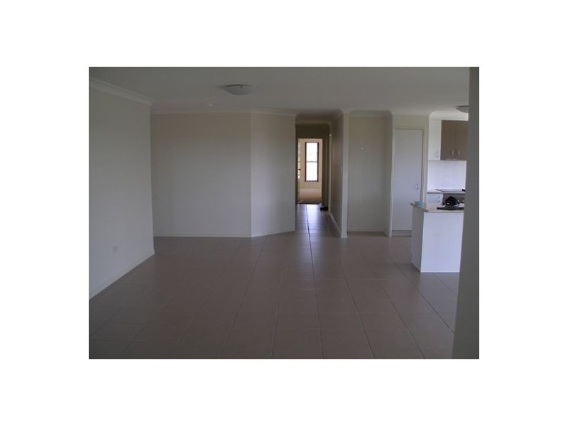 14 Bounty Circuit, Eli Waters QLD 4655