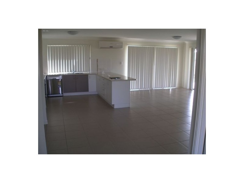 14 Bounty Circuit, Eli Waters QLD 4655