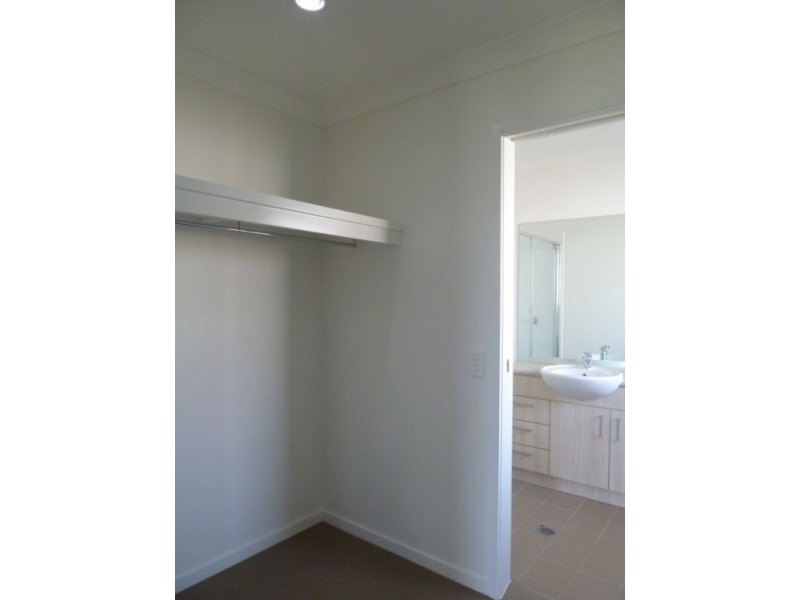 4 Oxley Circuit, Urraween QLD 4655