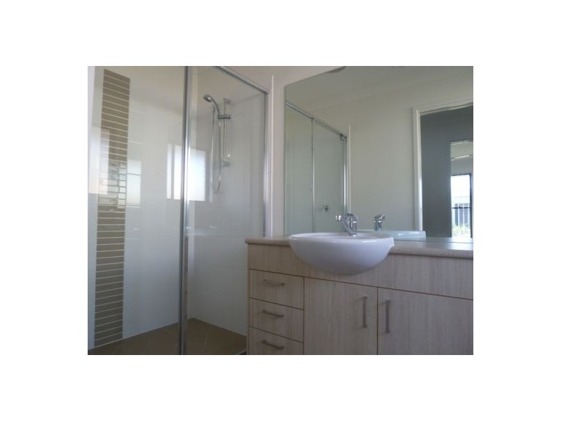 4 Oxley Circuit, Urraween QLD 4655