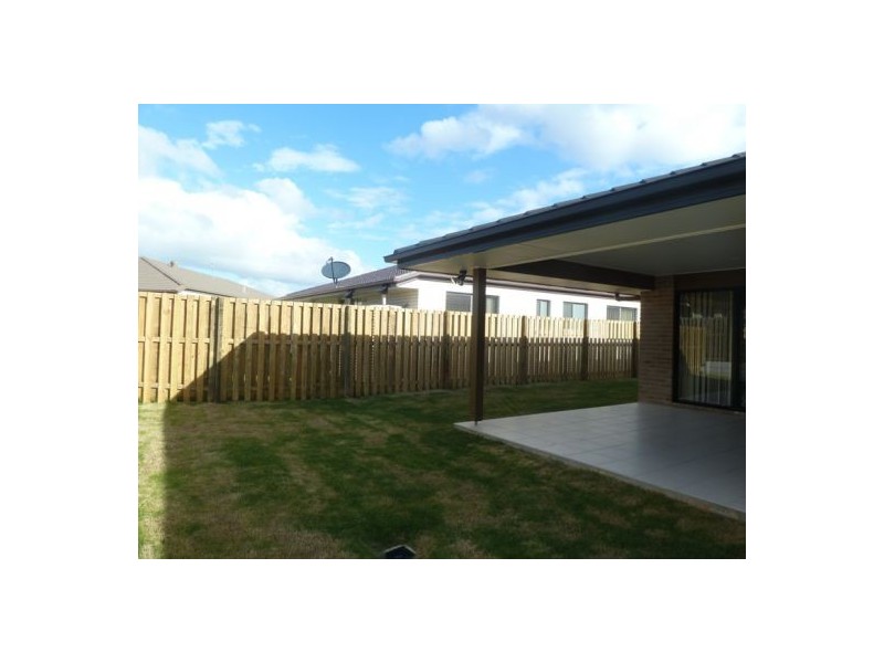 4 Oxley Circuit, Urraween QLD 4655