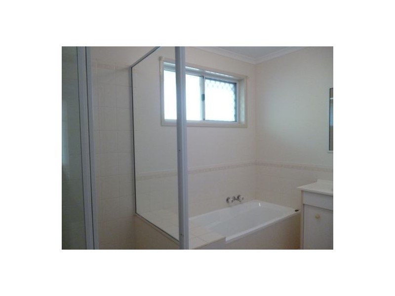 3 Andrea Court, Kawungan QLD 4655