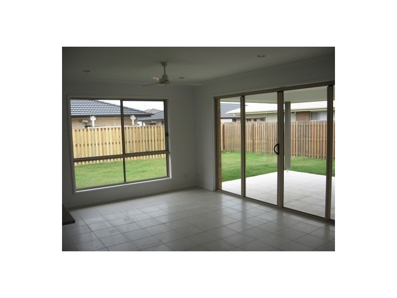 9 Santa Maria Ave, Augustus Estate, Urraween QLD 4655