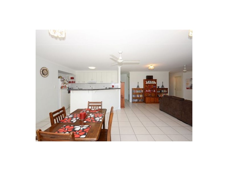 27 Archer Drive, Point Vernon QLD 4655