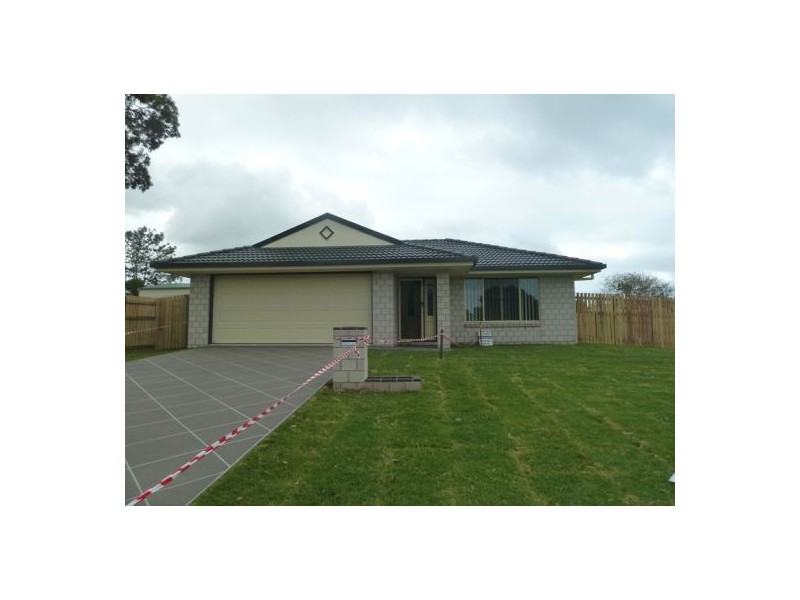 21 Merlin Drive, Urangan QLD 4655