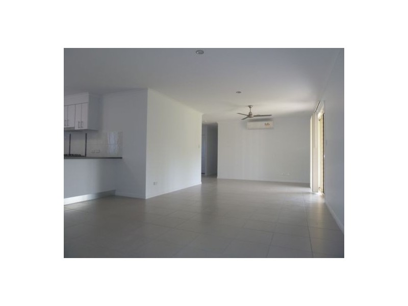 21 Merlin Drive, Urangan QLD 4655
