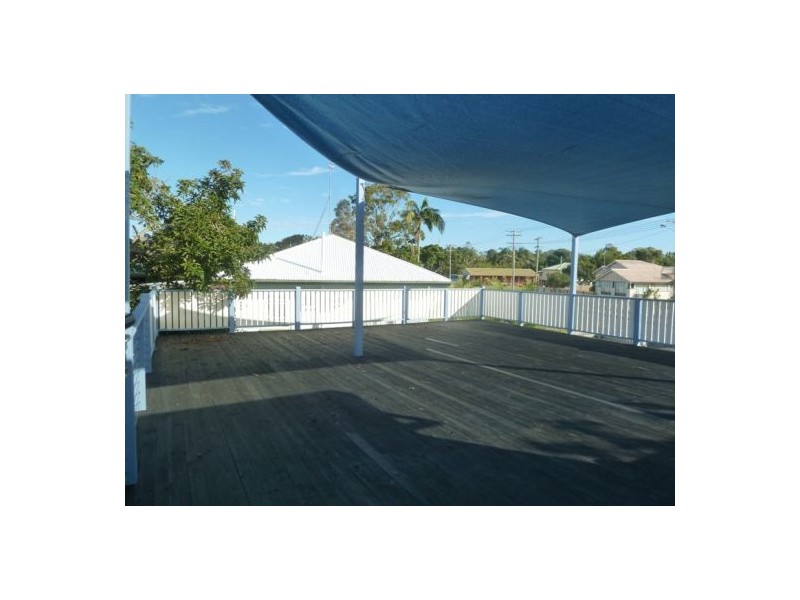 1/1 Cypress Street, Urangan QLD 4655