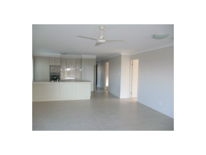 39 Endeavour Way, Eli Waters QLD 4655