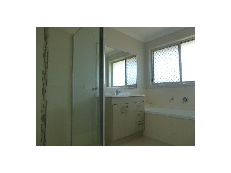 39 Endeavour Way, Eli Waters QLD 4655