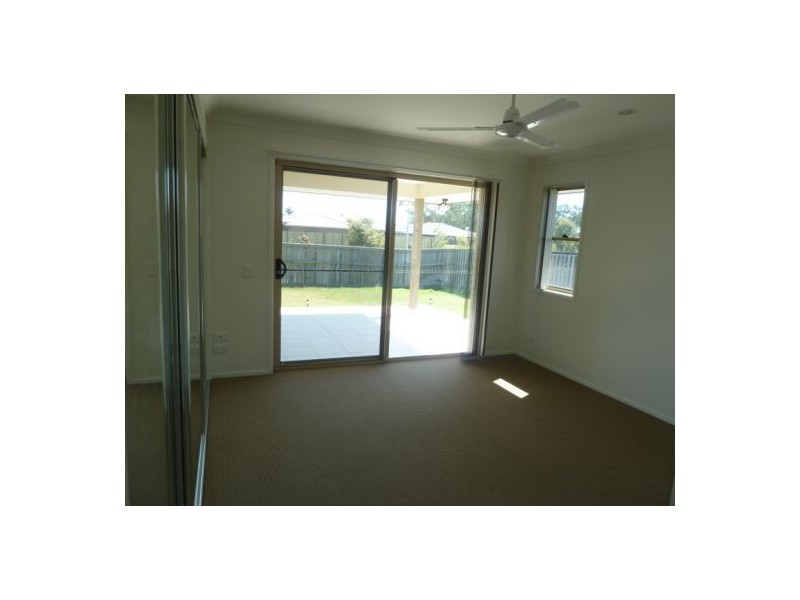 2 Wentworth Avenue, Urraween QLD 4655