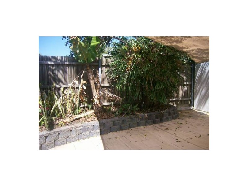 2/1 Cypress Street, Urangan QLD 4655