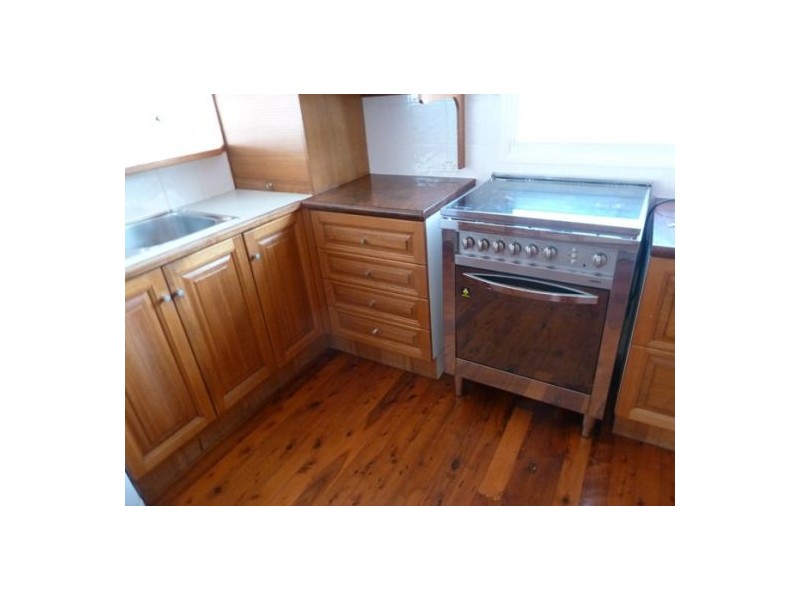 77 Esplanade, Point Vernon QLD 4655