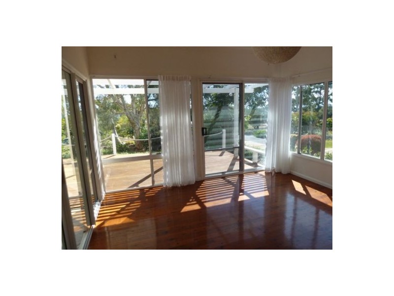 77 Esplanade, Point Vernon QLD 4655