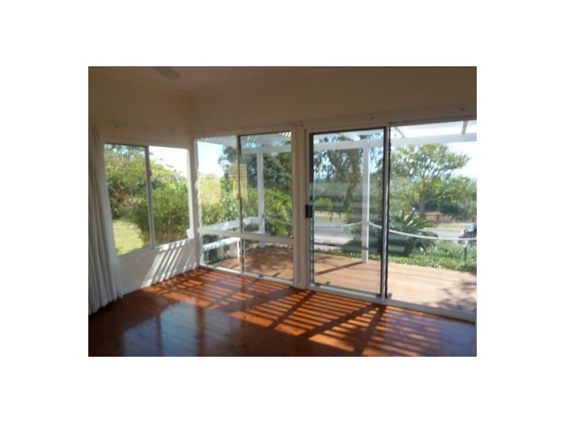 77 Esplanade, Point Vernon QLD 4655