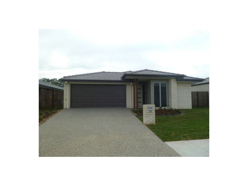 33 Oxley Circuit, Urraween QLD 4655