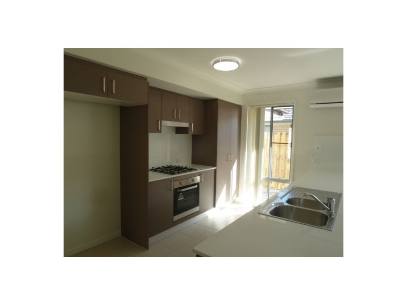 33 Oxley Circuit, Urraween QLD 4655