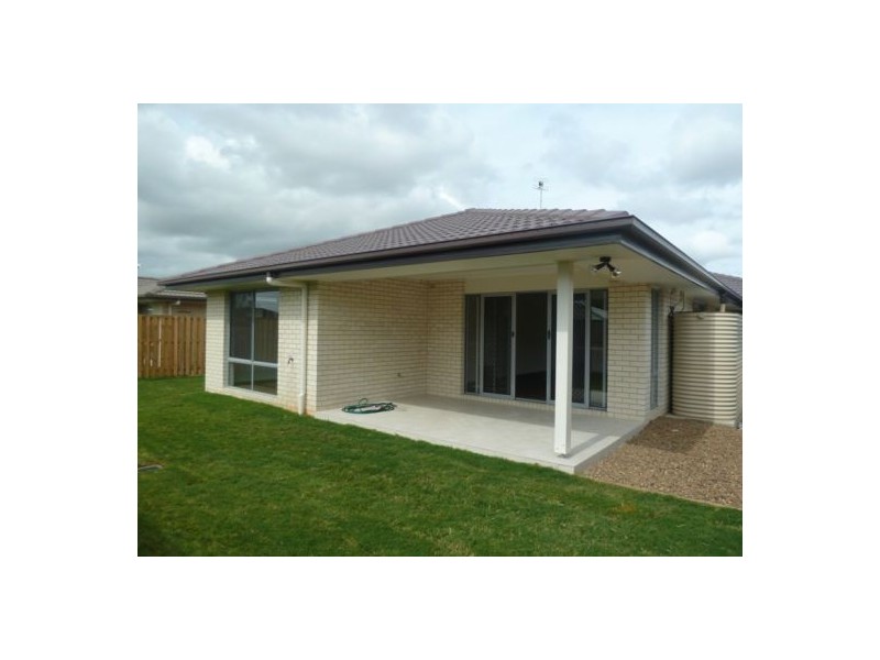 33 Oxley Circuit, Urraween QLD 4655