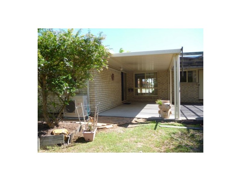 4 Fiona Court, Urangan QLD 4655