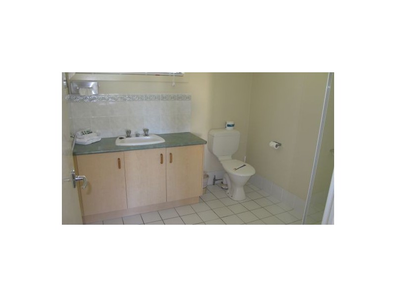 Unit 2/1 Shell St, Urangan QLD 4655