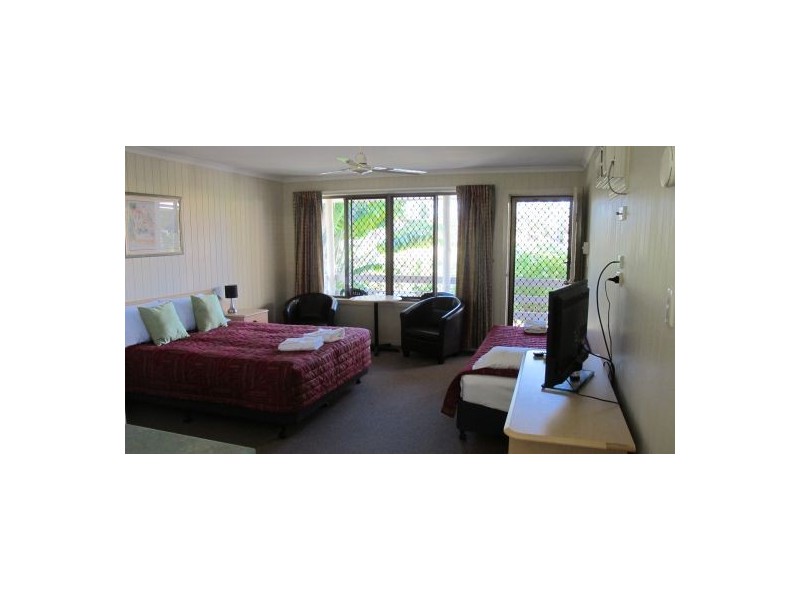 Unit 2/1 Shell St, Urangan QLD 4655