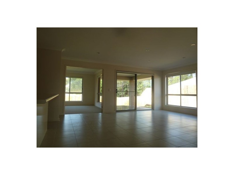 2 Morgan Circuit, Urraween QLD 4655