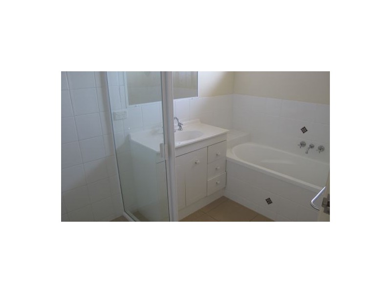 10 Joselyn Drive, Point Vernon QLD 4655