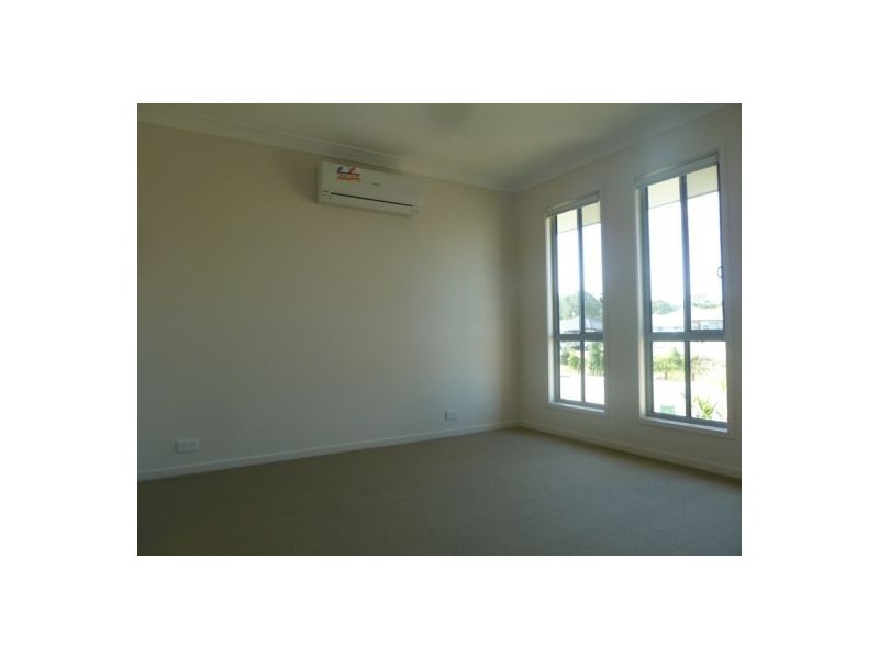 11 Zac Crt, Urraween QLD 4655