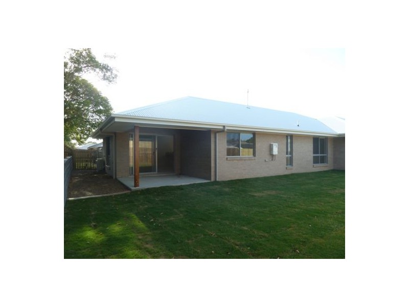 11 Zac Crt, Urraween QLD 4655