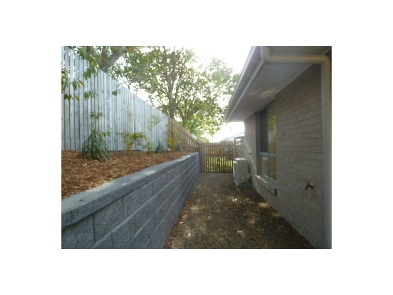11 Zac Crt, Urraween QLD 4655