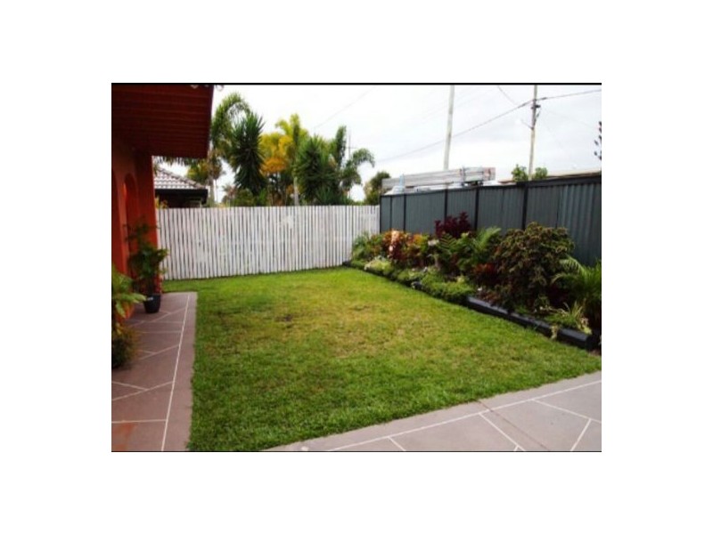 35 Romney Street, Pialba QLD 4655