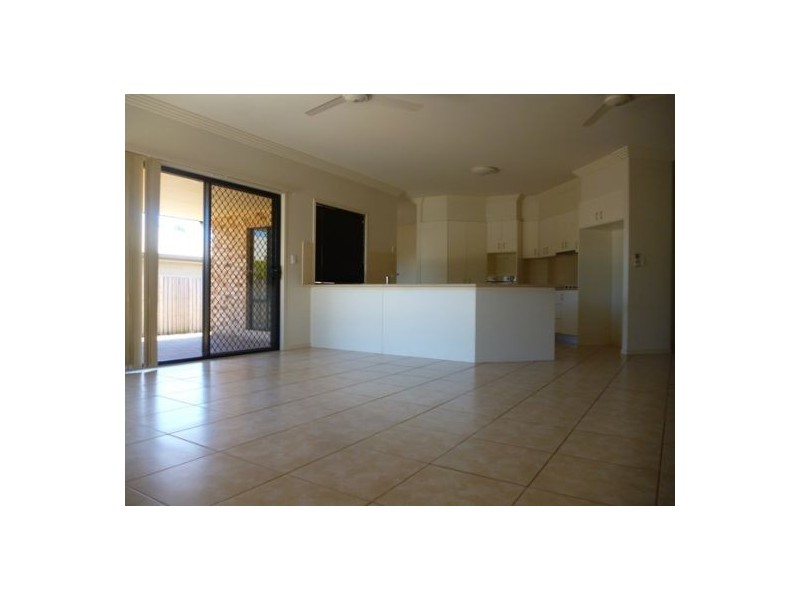 10 Rochester Court, Urraween QLD 4655